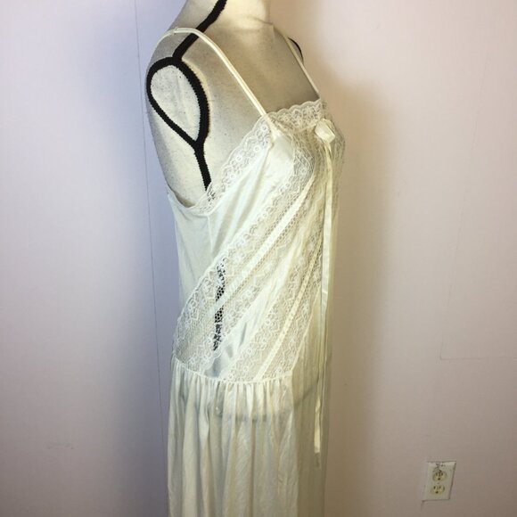 Gilead Vintage Nightgown Sz S Womans Ivory White Nylon Lace Lingerie Made In USA - Picture 10 of 12